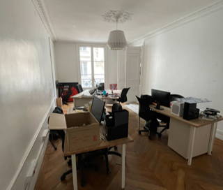 Espace indépendant 190 m² 26 postes Location bureau Rue d'Hauteville Paris 75010 - photo 5